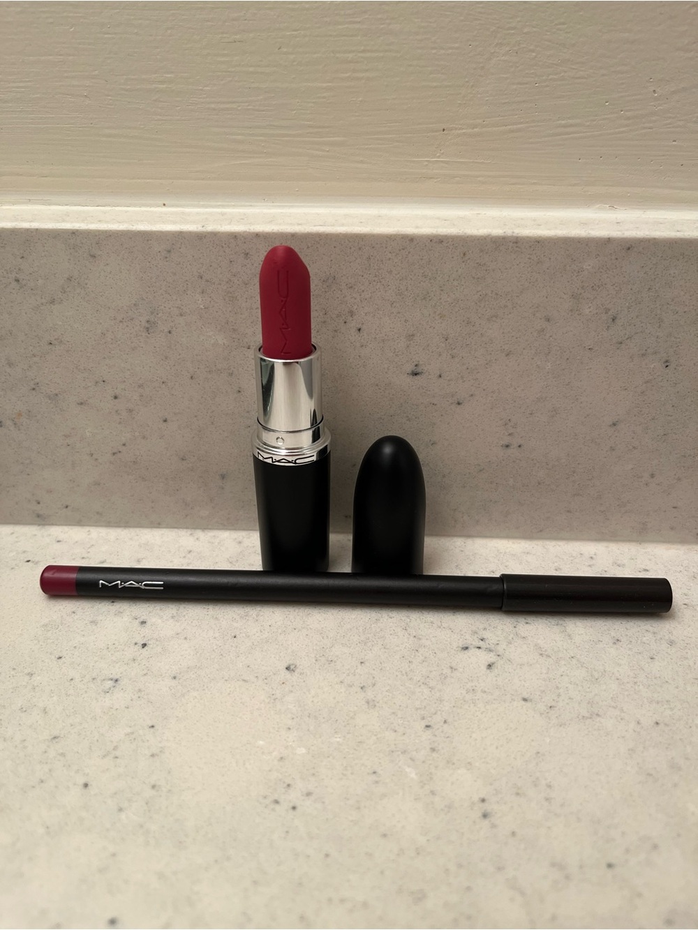 MAC LIPSTICK & LIP LINER DUO